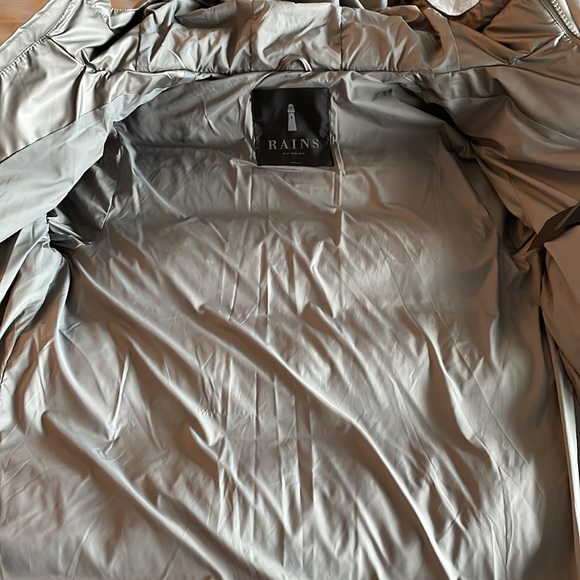 Rains Long Water-Resistant Thermal Puffer - Picture 16 of 17